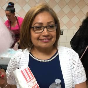 Meet your Posher, Ofelia